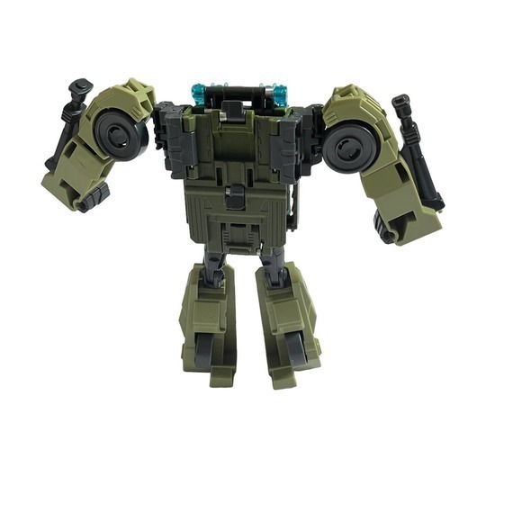 Rack N' Ruin Energon Armor Transformers Cyberverse Action Figure - Picture 3 of 5